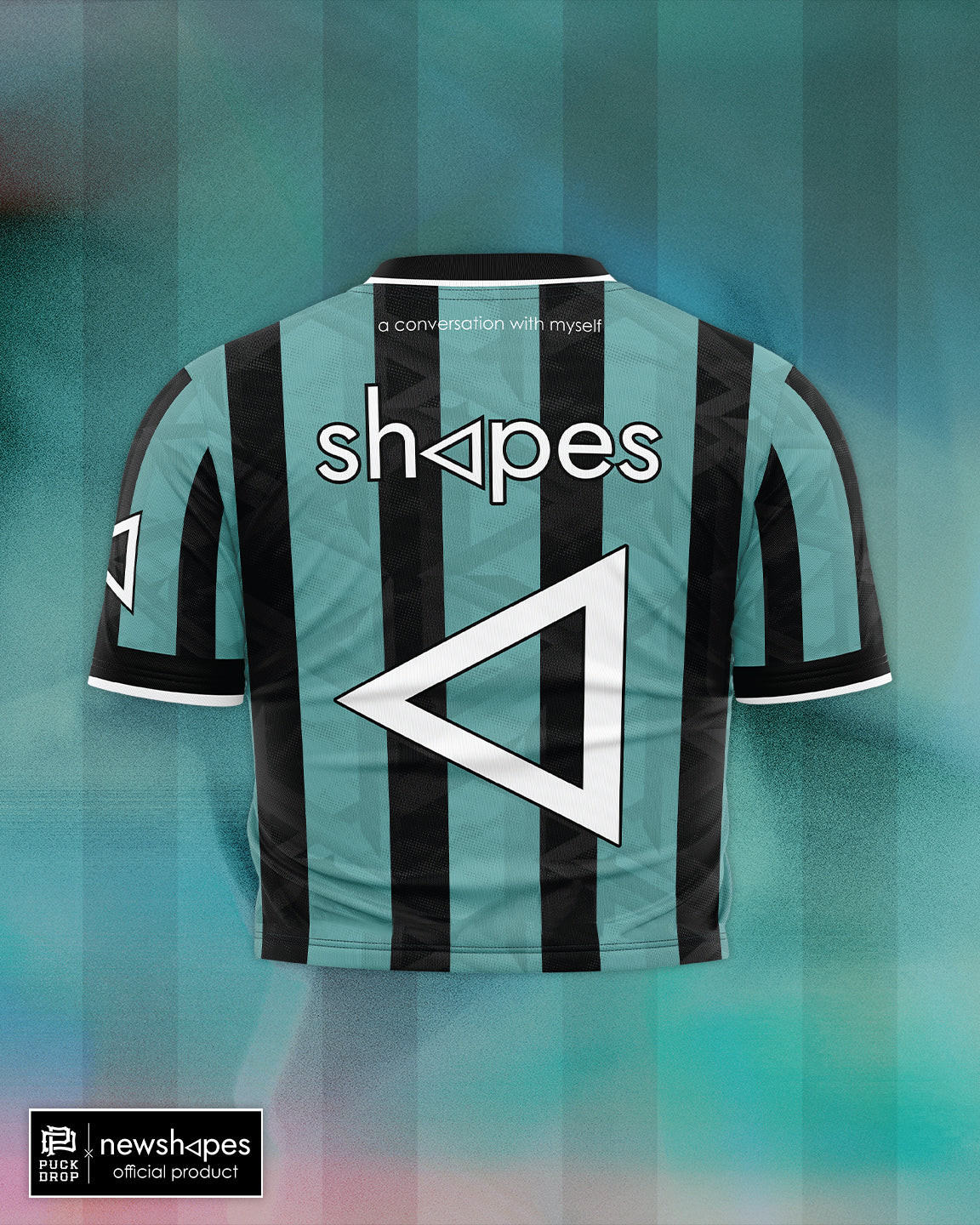 newshapes football jersey - cropped ◁